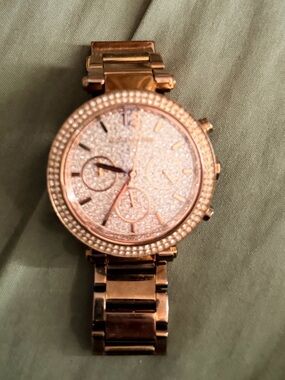 Michael Kors Mk5857 Glitter Dial Gold-Tone Women's Bracelet Watch rose gold